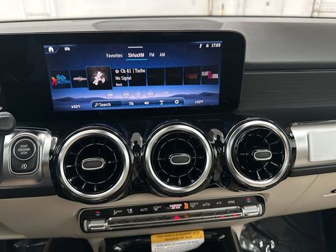 Used 2026 Mercedes-Benz GLB 250 image 17