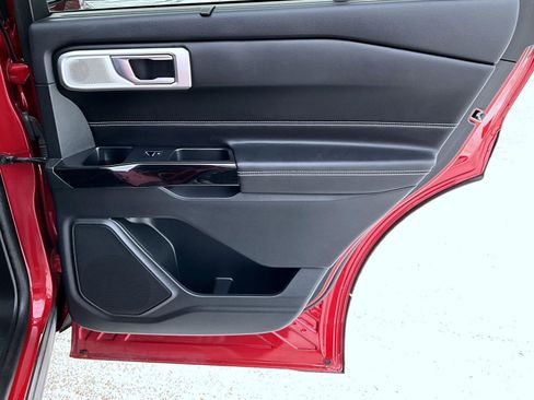 Used 2023 Ford Explorer ST w/ Equipment Group 401A image 18