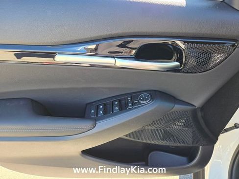 New 2026 Kia Seltos S FWD image 14