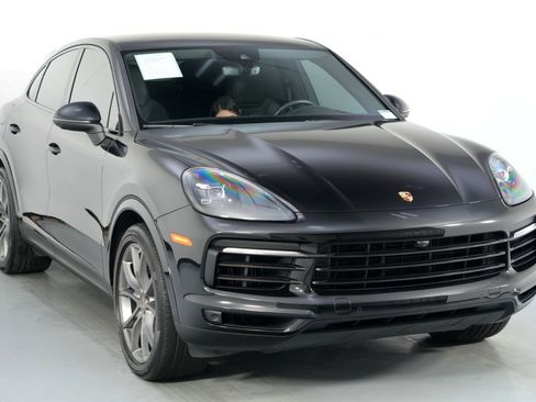 Used 2023 Porsche Cayenne Coupe image 57