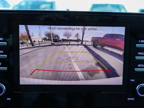 Used 2022 Hyundai Ioniq SE image 22