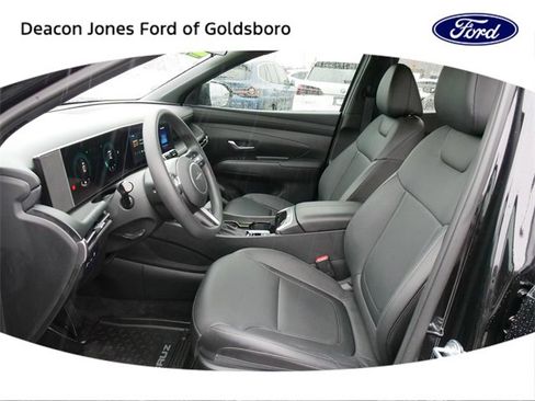 Used 2025 Hyundai Santa Cruz SEL image 14