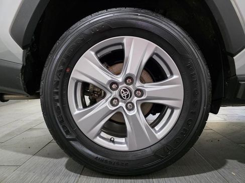 Used 2025 Toyota RAV4 XLE image 24