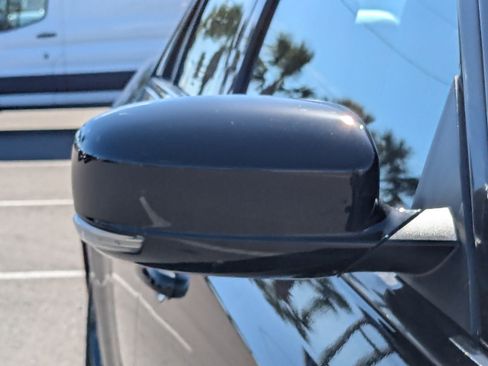 Used 2023 Chrysler 300 Touring L image 11