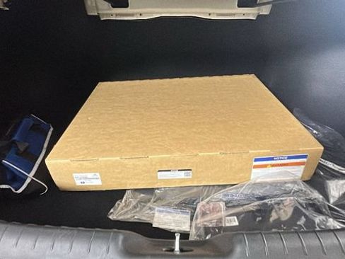 Certified 2025 Hyundai Elantra SEL FWD image 28