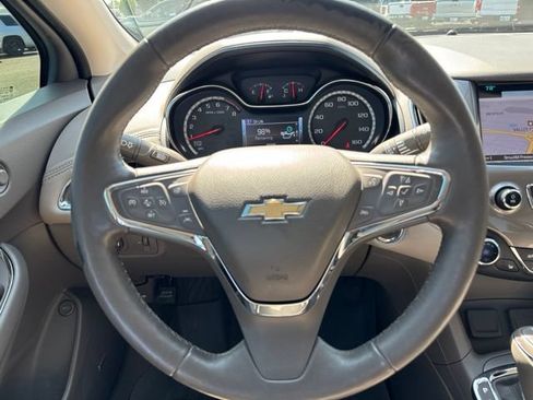 Used 2016 Chevrolet Cruze Premier FWD image 17