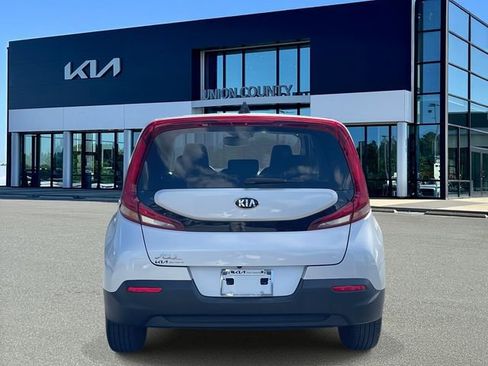 Certified 2020 Kia Soul LX image 11