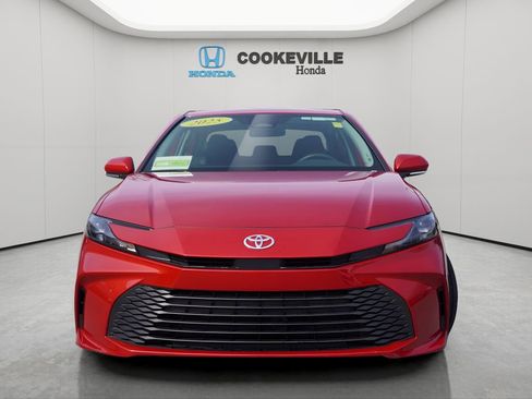 Used 2025 Toyota Camry LE image 4