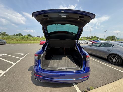 Used 2021 Maserati Levante S AWD/4WD image 43