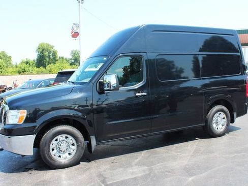 Used 2019 Nissan NV 3500 SL w/ Navigation Package RWD image 2