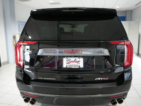 Used 2022 GMC Yukon AT4 w/ Technology Package AWD/4WD image 9