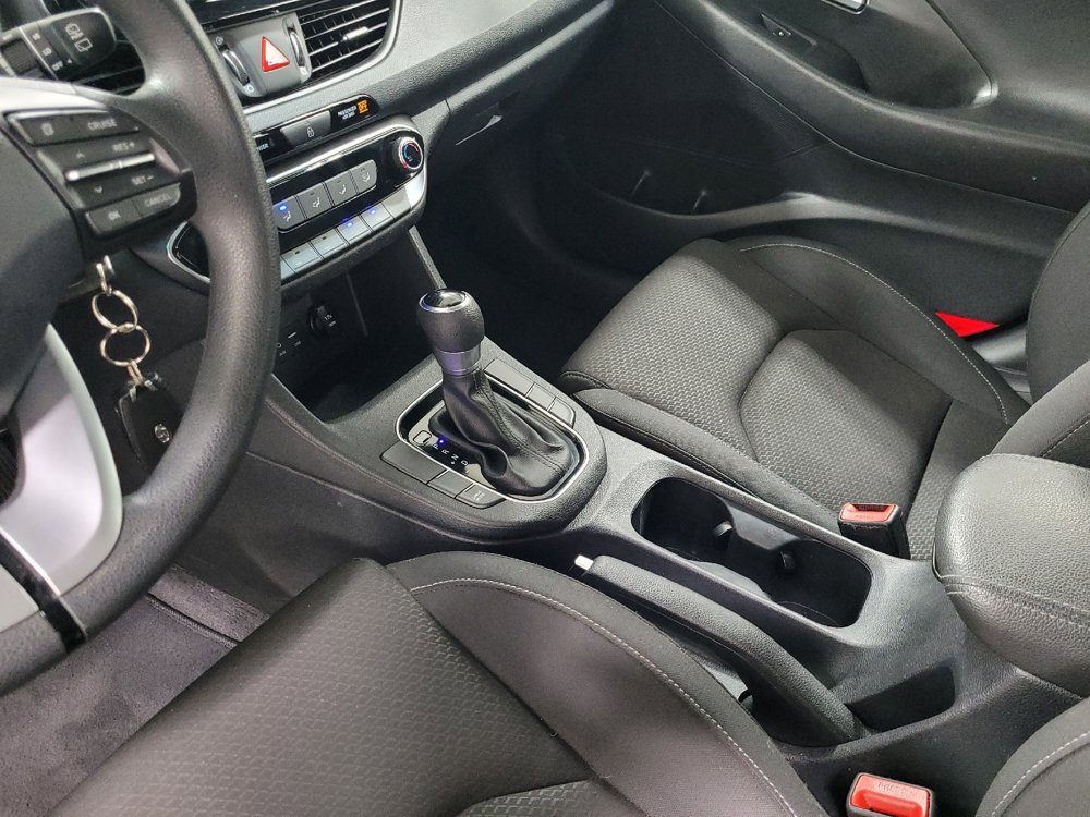 Used 2020 Hyundai Elantra GT FWD image 26