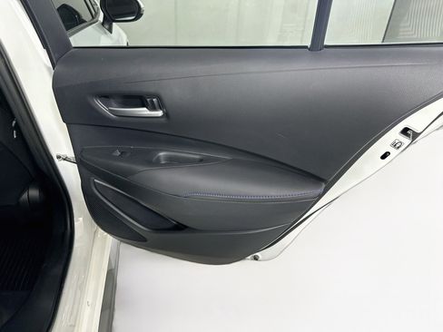 Used 2020 Toyota Corolla SE w/ SE Premium Package FWD image 28