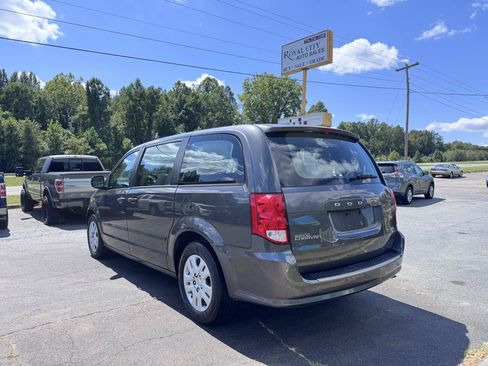 Used 2015 Dodge Grand Caravan American Value Package w/ UConnect Hands-Free Group FWD image 7