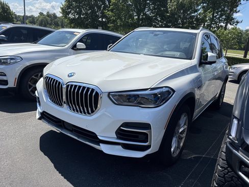 Used 2023 BMW X5 xDrive45e w/ Executive Package AWD/4WD image 10