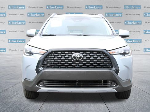 Used 2023 Toyota Corolla Cross LE image 2