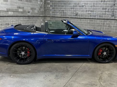 Used 2009 Porsche 911 Carrera S image 3