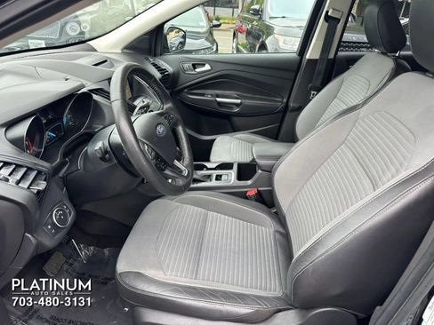 Used 2018 Ford Escape SE w/ SE Sport Appearance Package AWD/4WD image 13