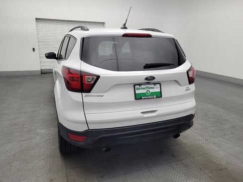 Used 2019 Ford Escape SE image 6