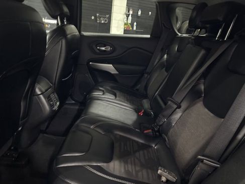 Used 2022 Jeep Cherokee Latitude w/ Sun & Sound Group image 31