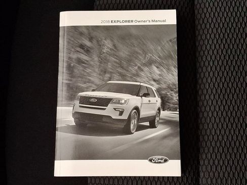 Used 2018 Ford Explorer XLT FWD image 24