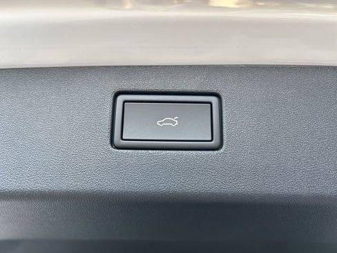 New 2026 Volkswagen Tiguan SEL R-Line image 53