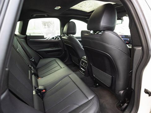 Used 2024 BMW i4 xDrive40i image 33