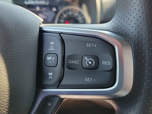 New 2026 RAM 1500 Express AWD/4WD image 18