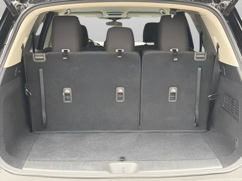 Used 2025 Nissan Pathfinder SV image 31