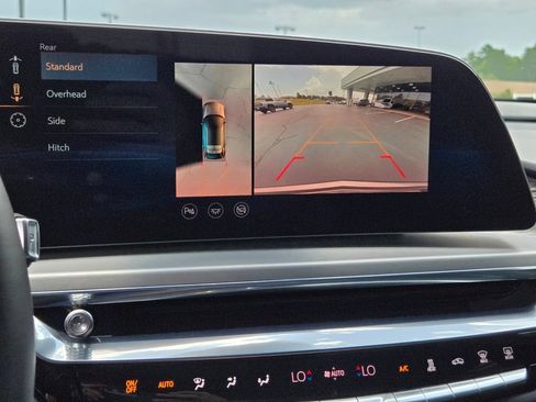 Used 2024 Cadillac Lyriq Luxury AWD/4WD image 21