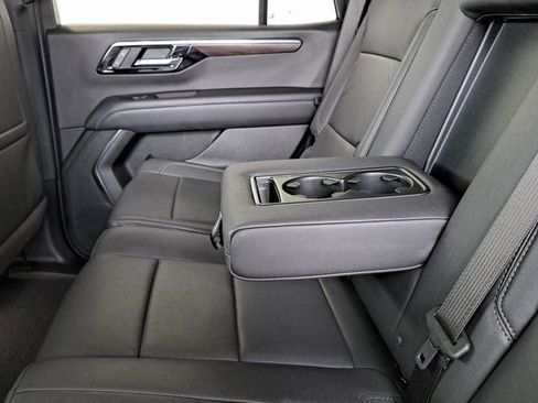 Used 2025 Chevrolet Tahoe LT AWD/4WD image 30