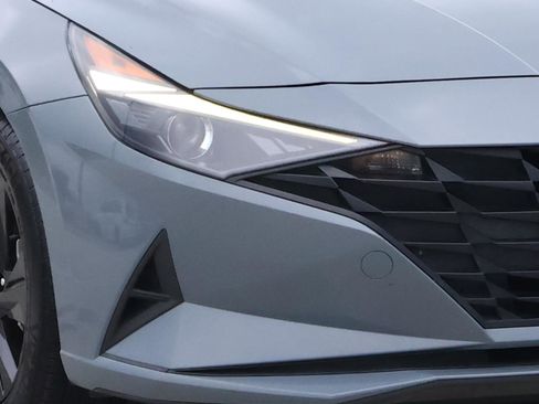 Used 2021 Hyundai Elantra SEL FWD image 7