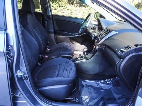 Used 2017 Hyundai Accent SE image 16