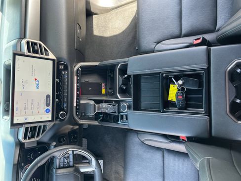 Certified 2025 Toyota Tundra Limited AWD/4WD image 15