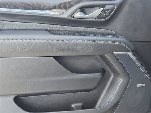 Used 2022 GMC Yukon Denali w/ Denali Ultimate Package image 23