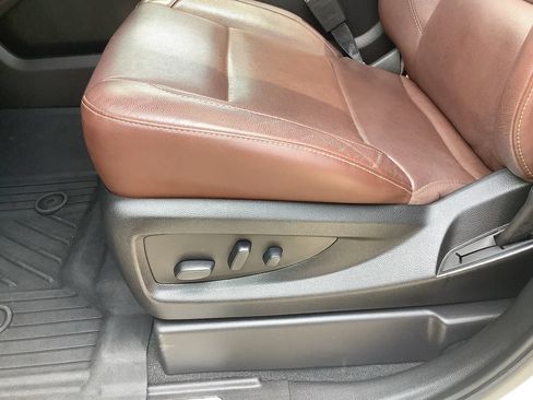 Used 2020 Chevrolet Tahoe Premier w/ Premier Plus Edition RWD image 15