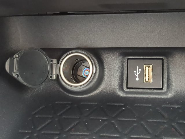 Used 2025 Toyota RAV4 XLE w/ Convenience Package FWD image 26