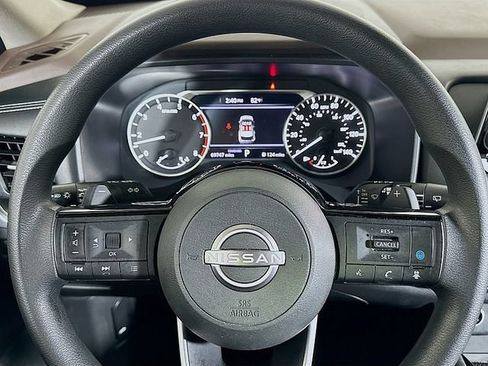 Used 2023 Nissan Rogue SV FWD image 12