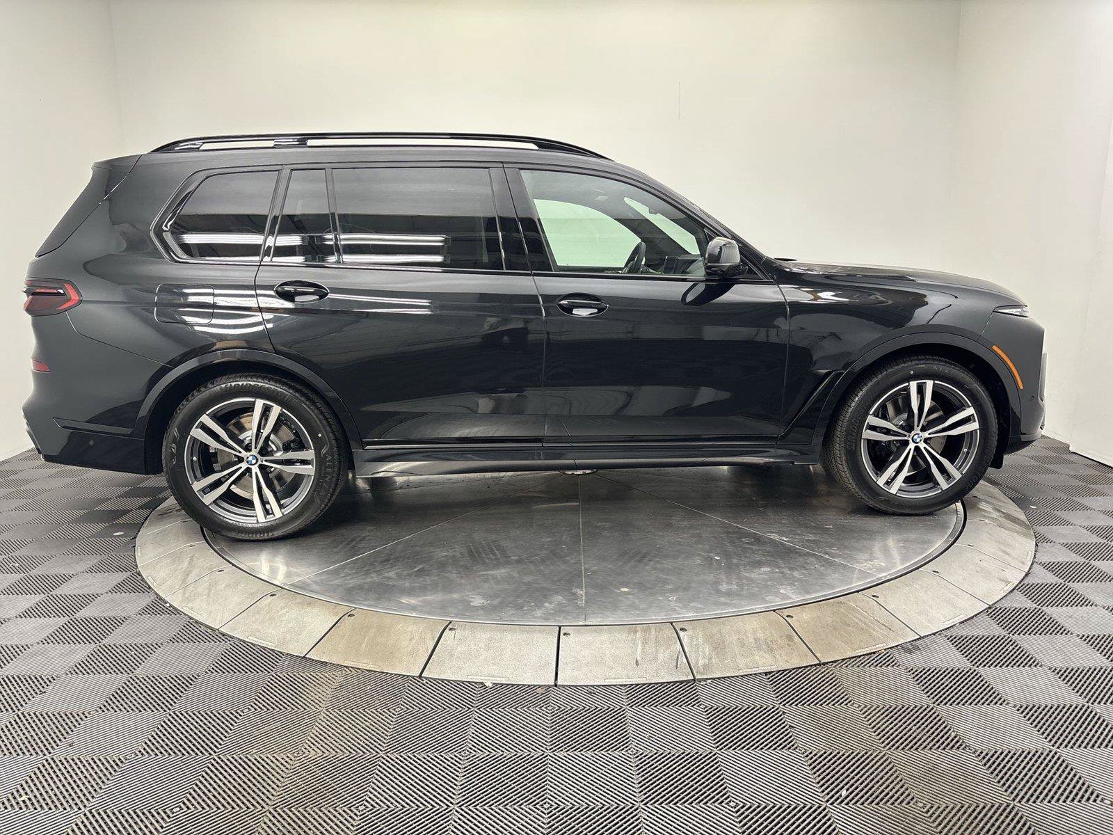 New 2027 BMW X7 xDrive40i w/ Executive Package AWD/4WD image 17