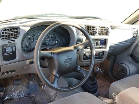 Used 2000 Chevrolet S10 Pickup LS w/ Preferred Equipment Group image 6