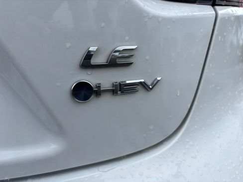 Used 2025 Toyota Corolla LE w/ Convenience Package AWD/4WD image 31