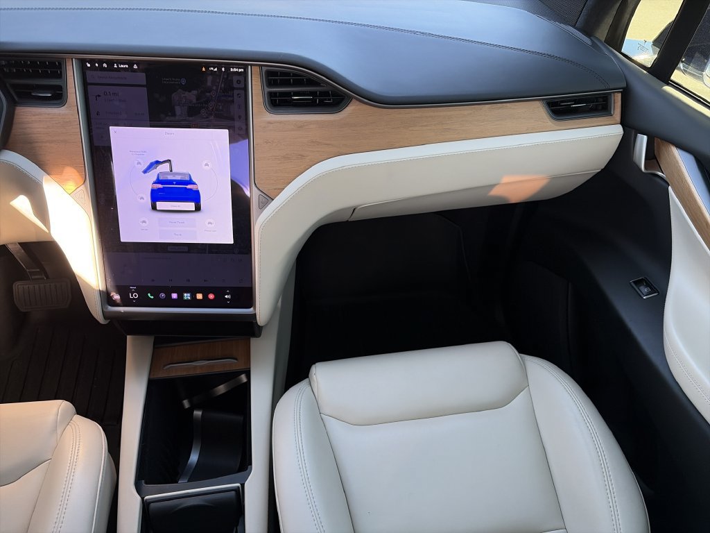 Used 2020 Tesla Model X Long Range AWD/4WD image 16