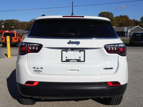 Certified 2024 Jeep Compass Latitude image 27