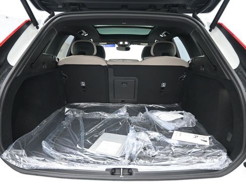 New 2026 Volvo XC60 B5 Plus w/ Climate Package AWD/4WD image 26