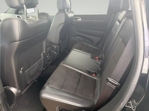 Used 2021 Jeep Grand Cherokee Laredo X AWD/4WD image 7