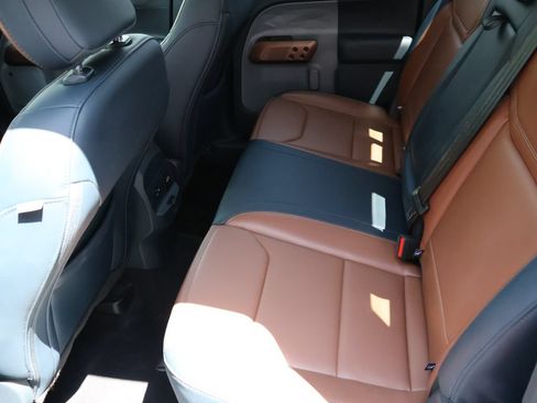 Used 2023 Ford Maverick Lariat w/ Lariat Luxury Package AWD/4WD image 16