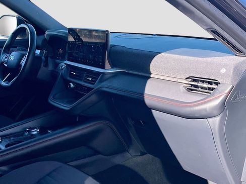 Used 2025 Ford Explorer ST-Line w/ Premium Package image 31