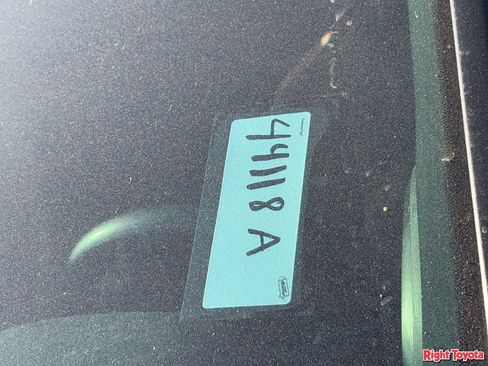 Used 2023 Toyota Highlander Platinum image 13