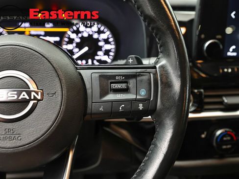 Used 2023 Nissan Pathfinder SL w/ Lighting Package (N92) AWD/4WD image 16
