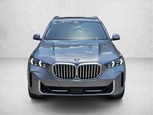 Used 2025 BMW X5 sDrive40i RWD image 2